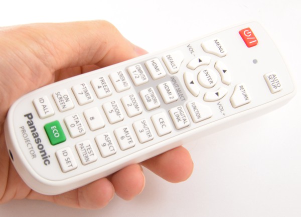PANASONIC PT-VMZ61 remote control